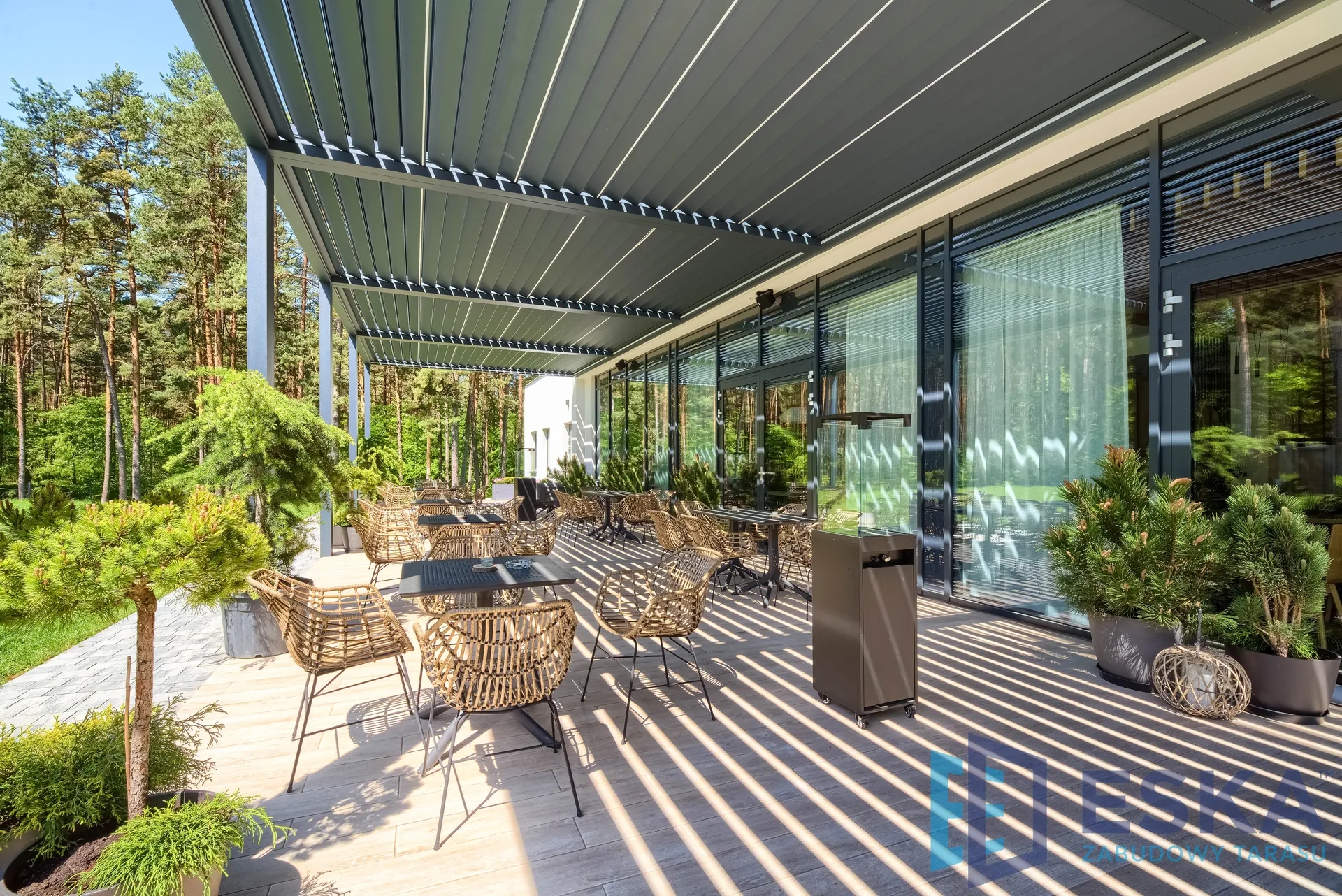 Aluminiowe pergole dla deweloperów — przewaga, która się sprzedaje