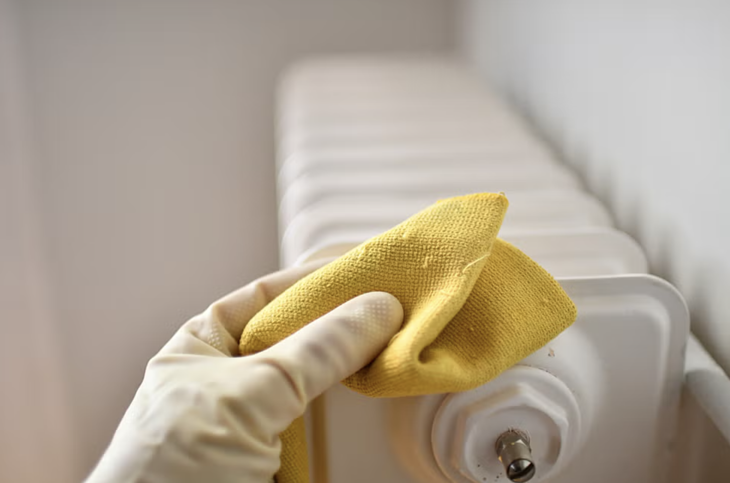 Jak wyczyścić grzejnik z kamienia? Przegląd domowych i profesjonalnych metod