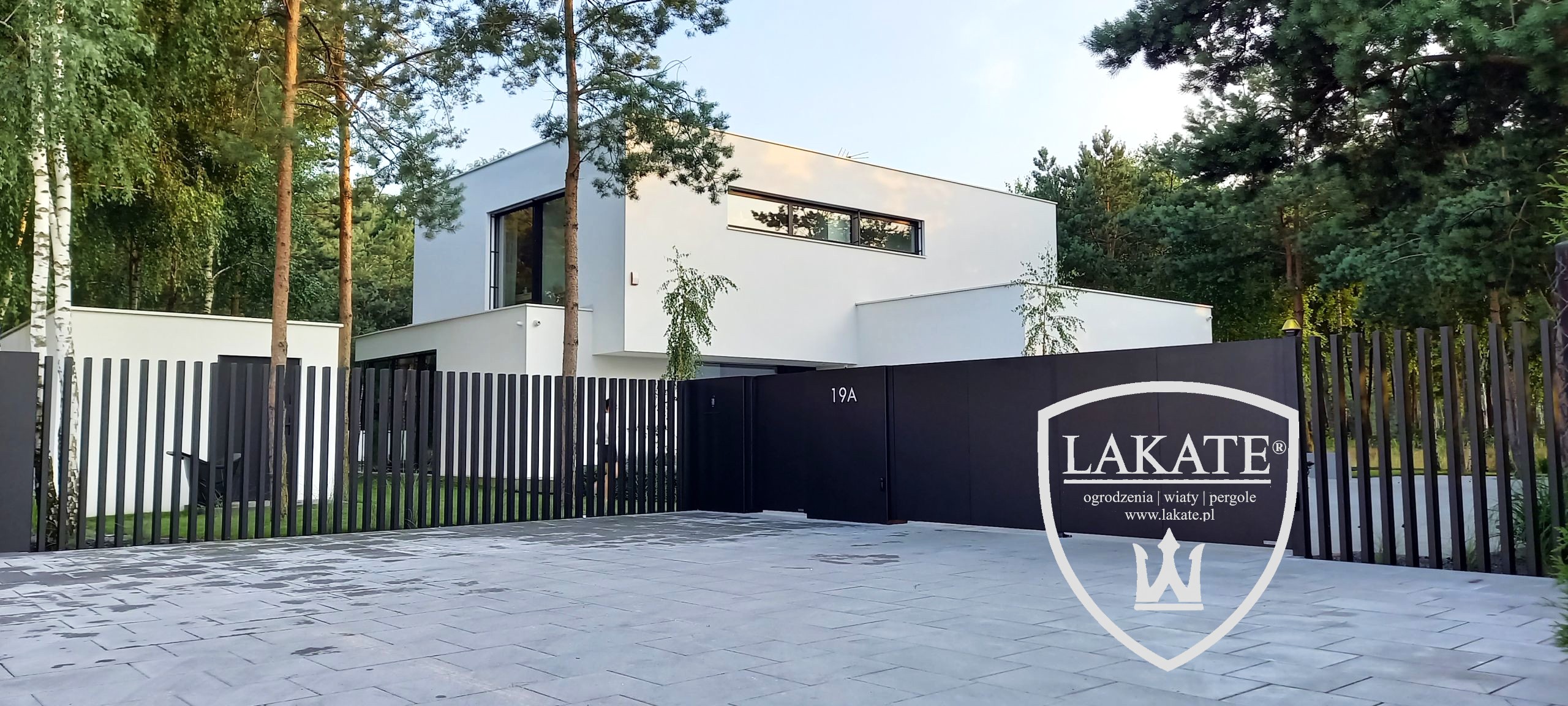 nowoczesne ogrodzenie frontowe