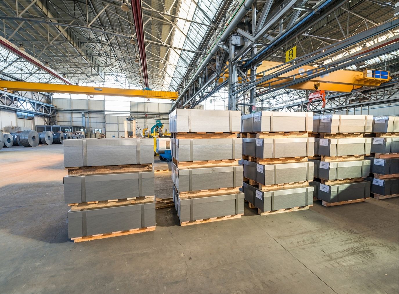 Palety z drewna kompozytowego – przyszłość transportu czy chwilowa moda?