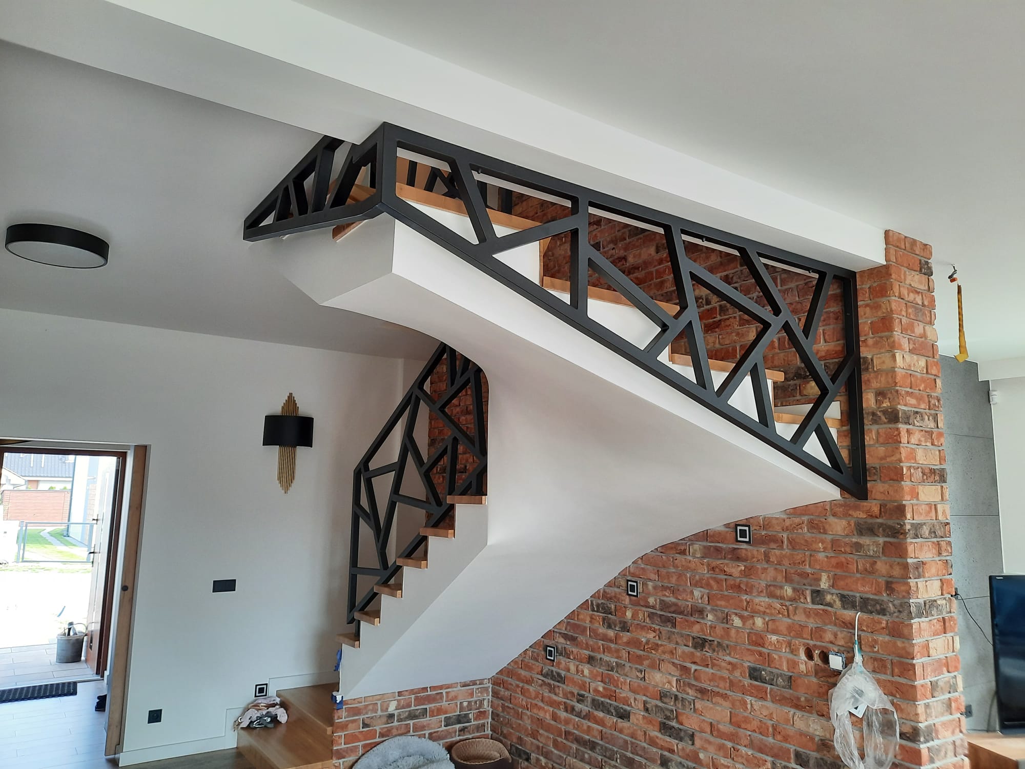 Rodzaje konstrukcji stalowych – jak wybrać odpowiednią do swojego projektu?