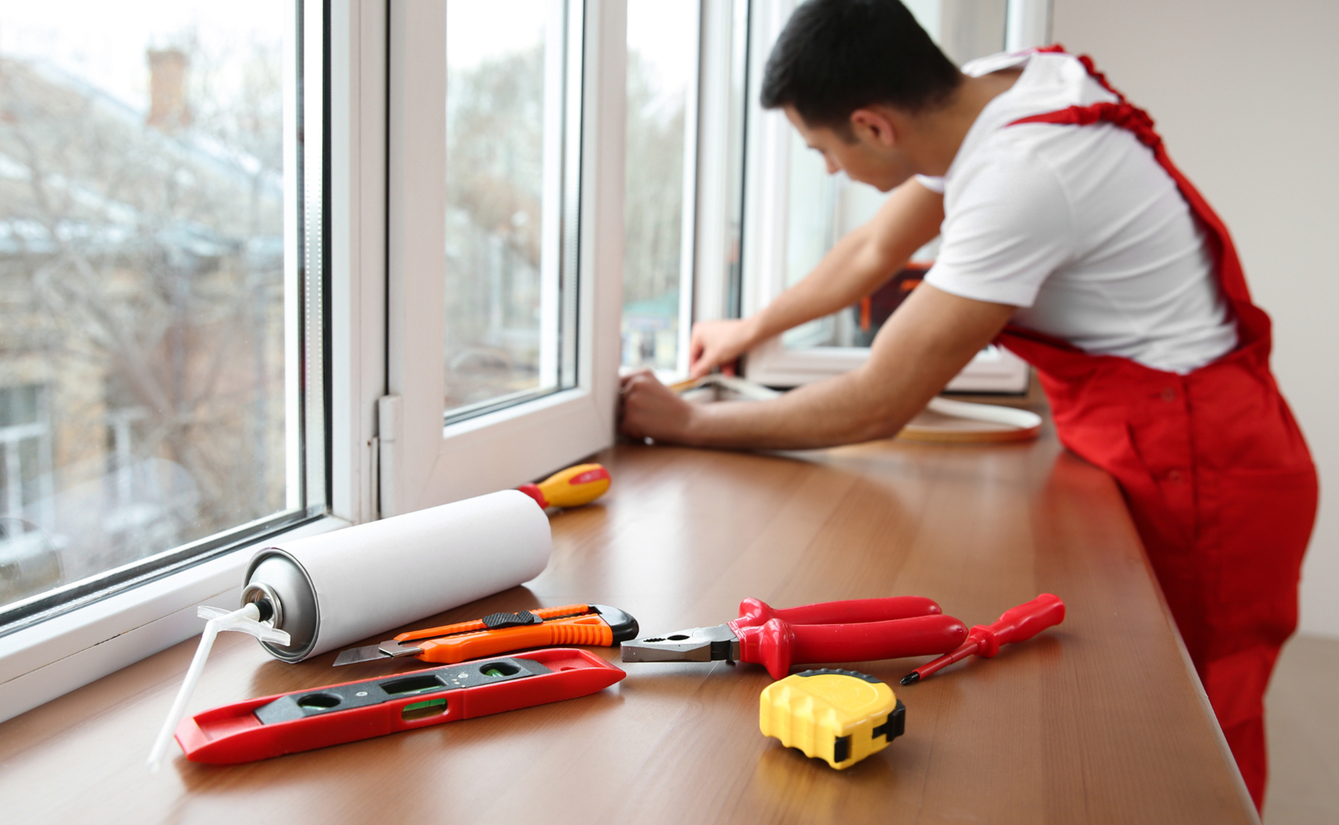 Jak montaż okien wpływa na ich parametry? Dlaczego doświadczenie ekipy jest kluczowe?